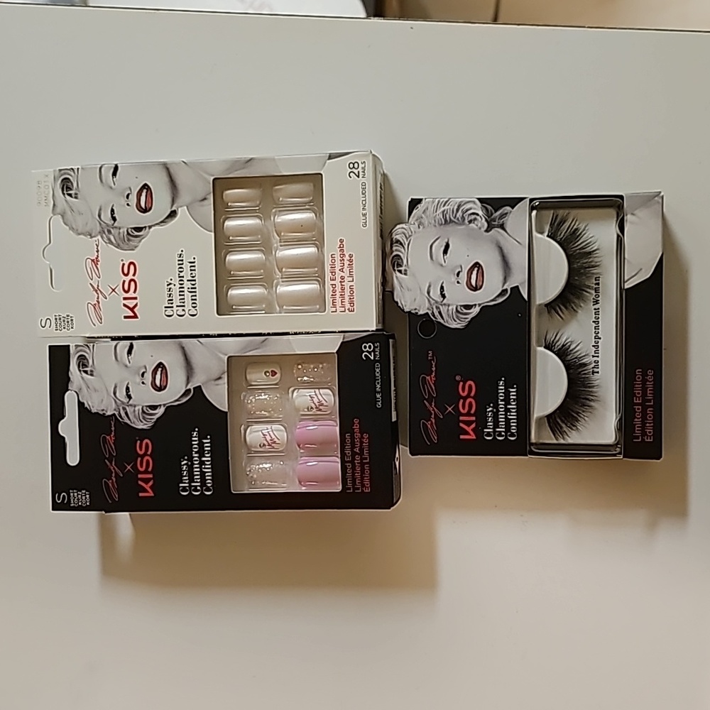 KISS x Marilyn Monroe nails & lash pack